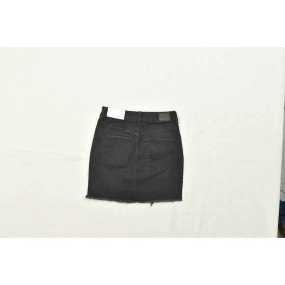 American Eagle Curvy Hi-Rise Mini Denim Skirt Black Size 2 Distressed NEW - Picture 3 of 8